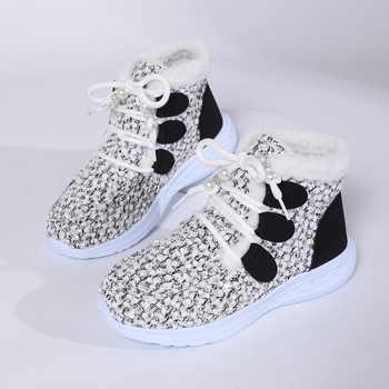 Női téli velúr magas szárú csizma műszőrme bélésével, elöl fűzőkkel, gumitalppal