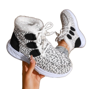 Női téli velúr magas szárú csizma műszőrme bélésével, elöl fűzőkkel, gumitalppal