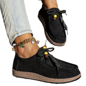 Vintage stílusú női mokaszlin bársonyos felsőrésszel, kerek orr, fűzős záródás, platformos gumitalp