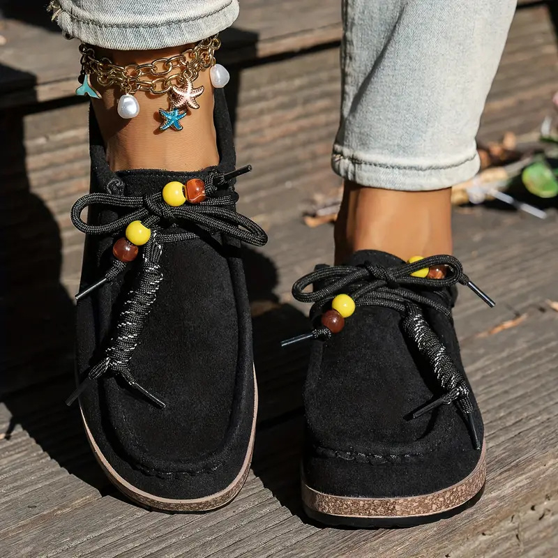 Vintage stílusú női mokaszlin bársonyos felsőrésszel, kerek orr, fűzős záródás, platformos gumitalp