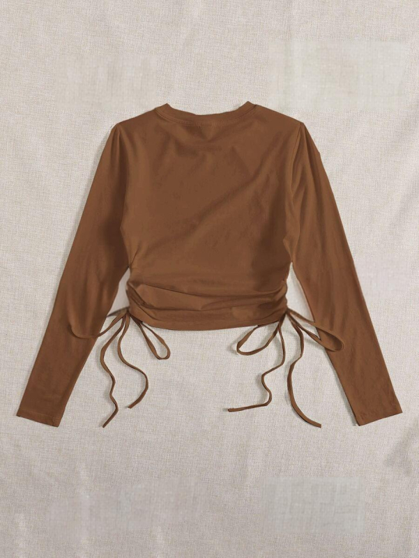 Hosszú ujjú póló laza szabásban, kerek nyakú, kollázs dizájn, poliészter 95%+, elasztán <30%