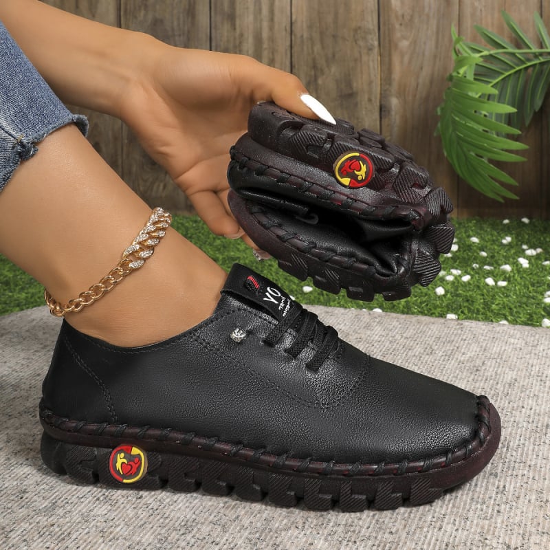 Uniszex lapos cipő kerek orral, PU felsőrész, gumírozott talp, elasztikus pánttal