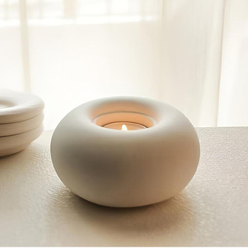 Keramický svietnik, moderný minimalistický štýl, kruhový tvar, balené v papierovej krabici