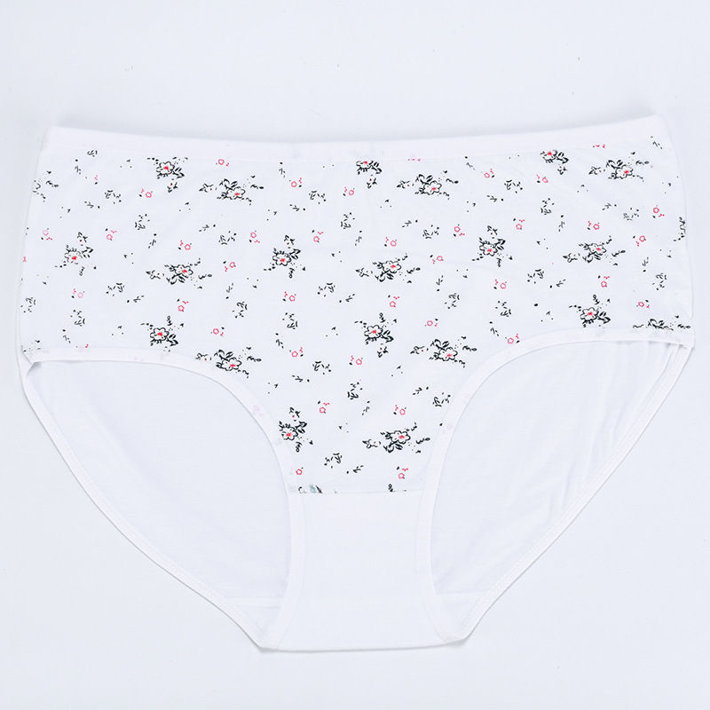 Дамски бикини с средна талия, принт със сливово цвете, плетена памук‑полиестер тъкан (15% памук, 85% полиестер) с памучно чатало; дишащи, бързосъхнещи, повдигащ ефект