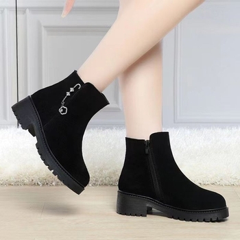 Női téli csizma vastag talppal – vászon felsőrész, gumi talp, alacsony boka, kerek orr