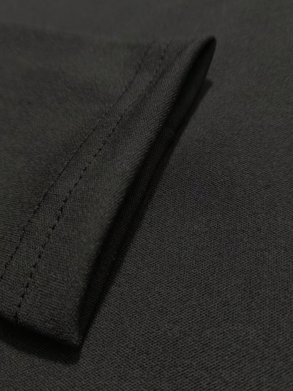 Rochie midi tricotată cu imprimeu în rețea încrucișată, guler rotund, mâneci lungi, curea la talie