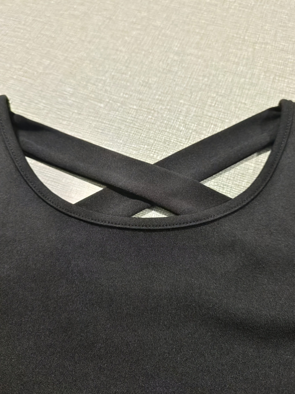 Rochie midi tricotată cu imprimeu în rețea încrucișată, guler rotund, mâneci lungi, curea la talie