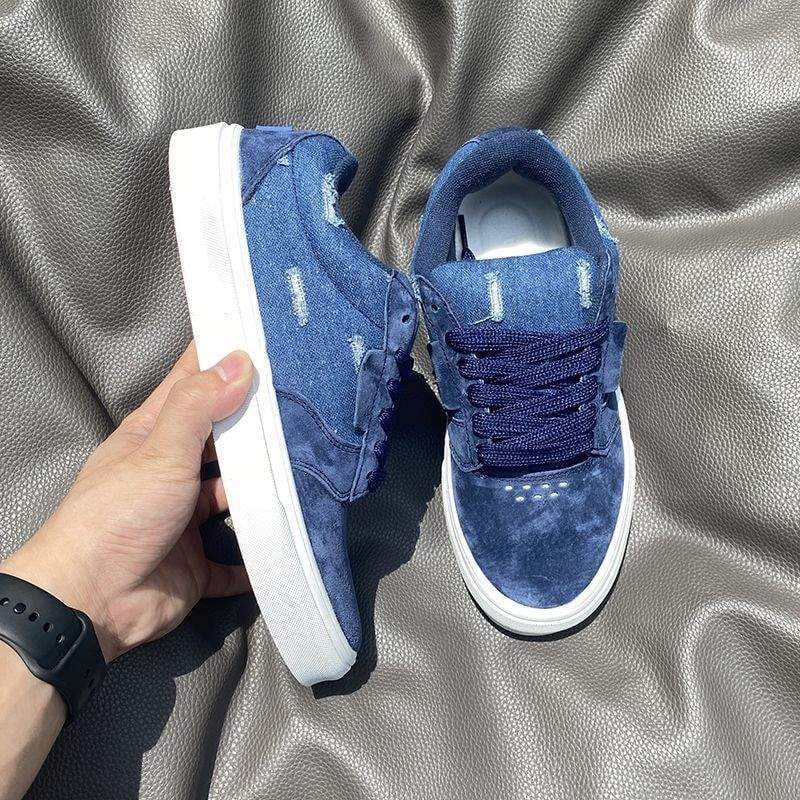 Unisex tenisky s potlačou lebky, vrchný materiál hovädzí semiš, gumová podrážka, šnúrky, EVA stielka, na jar