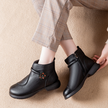 Зимни дамски обувки с поларена подплата, микрофибър горна част, подметка полиуретан, страничен цип, нисък квадратен ток