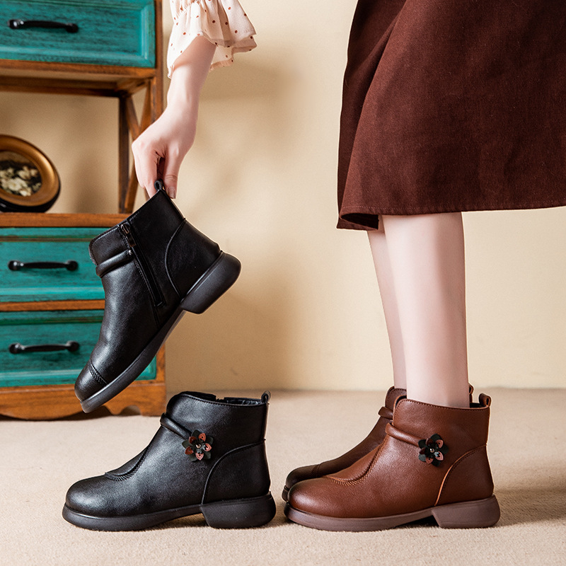 Зимни дамски обувки с поларена подплата, микрофибър горна част, подметка полиуретан, страничен цип, нисък квадратен ток