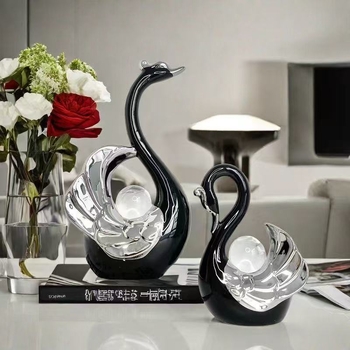 Socha labute z živice, ľahký luxus štýl, vyrezávané spracovanie, vlastná úprava, ID 6ijaW3hY