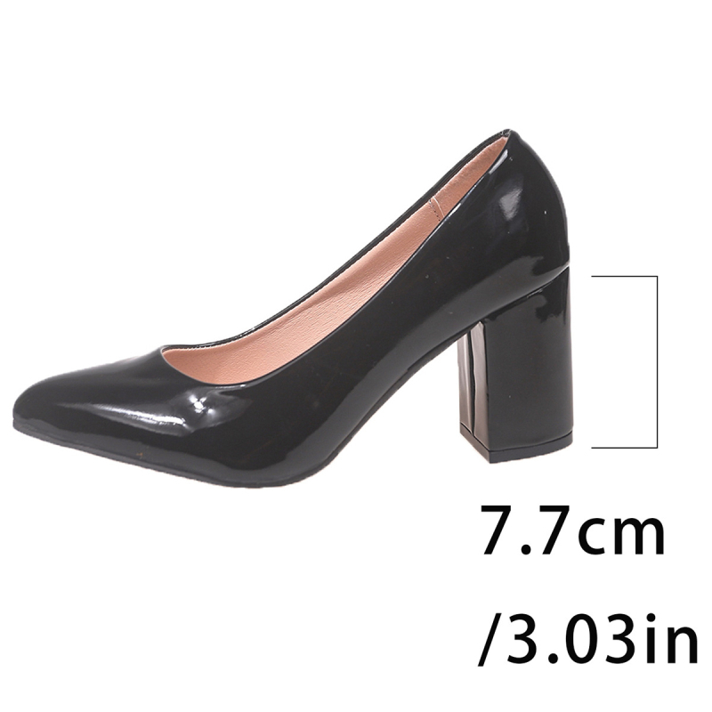 Női magas sarkú cipő hegyes orral és masszív középső sarkú, slip-on kialakítású, PU felsőrész, sarokmagasság 3–6 cm