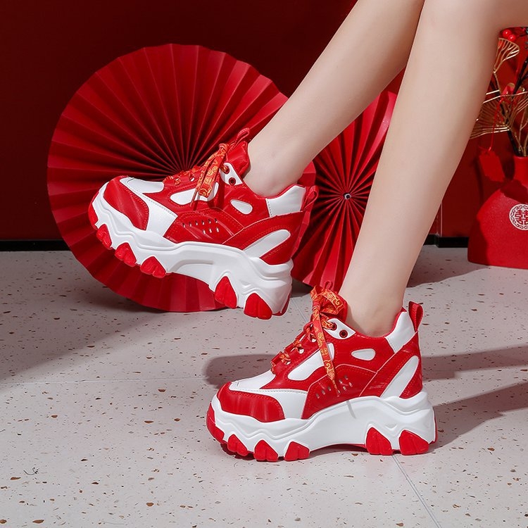 Női fűzős platformos cipő, kerek orrú, PU felső rész, 6–8 cm magas platform