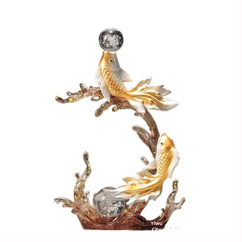 Figúrka koi z živice pre vstupnú halu a skriňu na víno, štýl Nový čínsky štýl, domáca dekorácia, vhodný obchodný dar