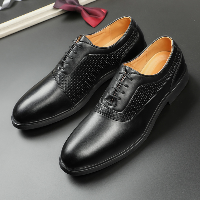 Pánske formálne kožené topánky — PU vrchný materiál, gumená podrážka, guľatá špička, nízky vrch, business casual štýl