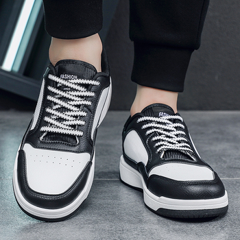 Pánske tenisky: okrúhla špička, vrchný diel z umelej kože, nízky strih, šnúrky, gumová podrážka