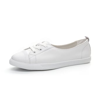 Női valódi bőrből készült tornacipő, alacsony felsőrésszel, rugalmas slip-on zárás, latex talpbetét, gumírozott talp