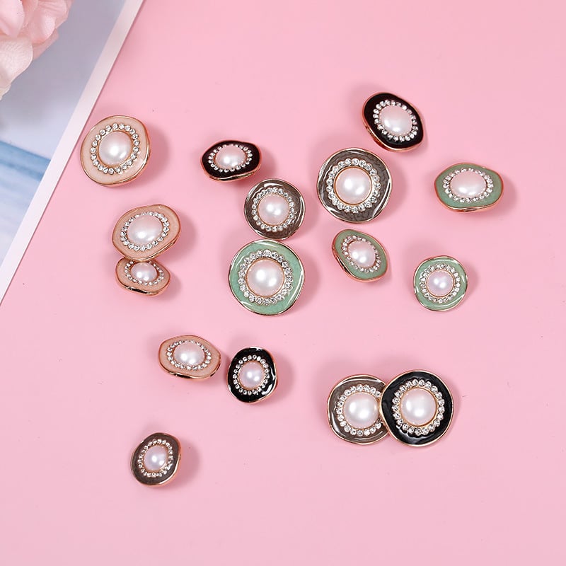 Кардиган топ с декоративни метални перлени копчета, закопчаване с копчета; материал: сплав; подходящ за палта, пуловери и ветровки; марка: Chunsen