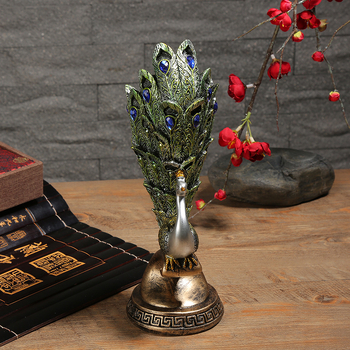 Svietnik s motívom páva, európsky antický štýl, zo živice, dekor do obývačky a na stôl v kancelárii