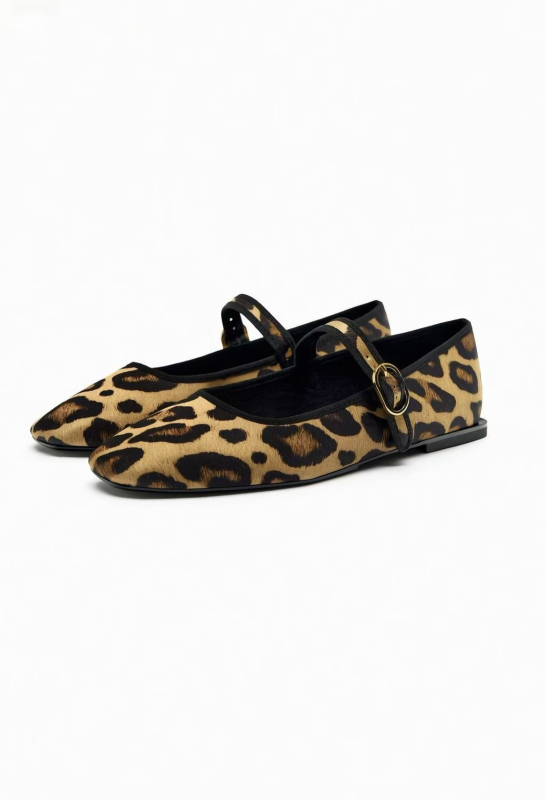 Női Mary Jane lapos talpú cipő, négyszögletes orr, leopard minta, felsőrész: super fiber, talp: gumi, alacsony sarok 1-3 cm