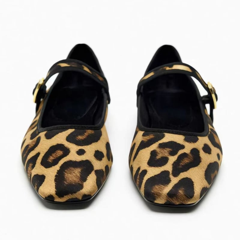 Női Mary Jane lapos talpú cipő, négyszögletes orr, leopard minta, felsőrész: super fiber, talp: gumi, alacsony sarok 1-3 cm