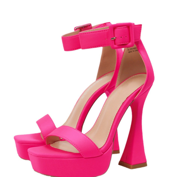 Satininiai sandalai su vienu dirželiu ir sagtimi – kvadratinė nosis, PU vidinis pamušalas, guminė padas