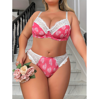 Podprsenka s čipkou, priedušný Milk Silk materiál; plné košíčky bez tvarovania; hlavný materiál a podšívka z polyesteru; obsah podšívky 80–90%; pevné dvojité ramienka; zadné zapínanie jedným riadkom