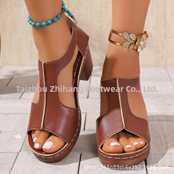 Moteriški platforminiai sandalai - PU viršus, PU vidus, gumos padas, žuvies burnos forma pirštui, vasara 2025