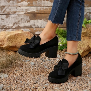 Női lapos cipő nyitott orrú, elasztikus felsőrész, csíkos mintázat, kitten sarok, slip-on