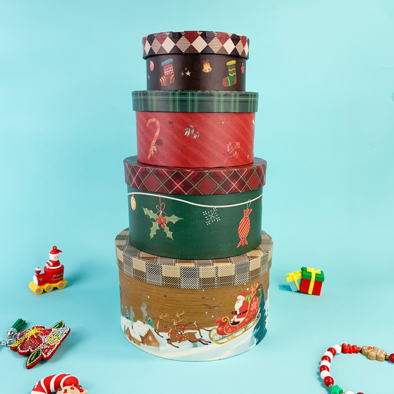 Sada štyroch vianočných darčekových krabičiek na domáce skladovanie, papierový materiál, darčekové balenie, značka Yiyu