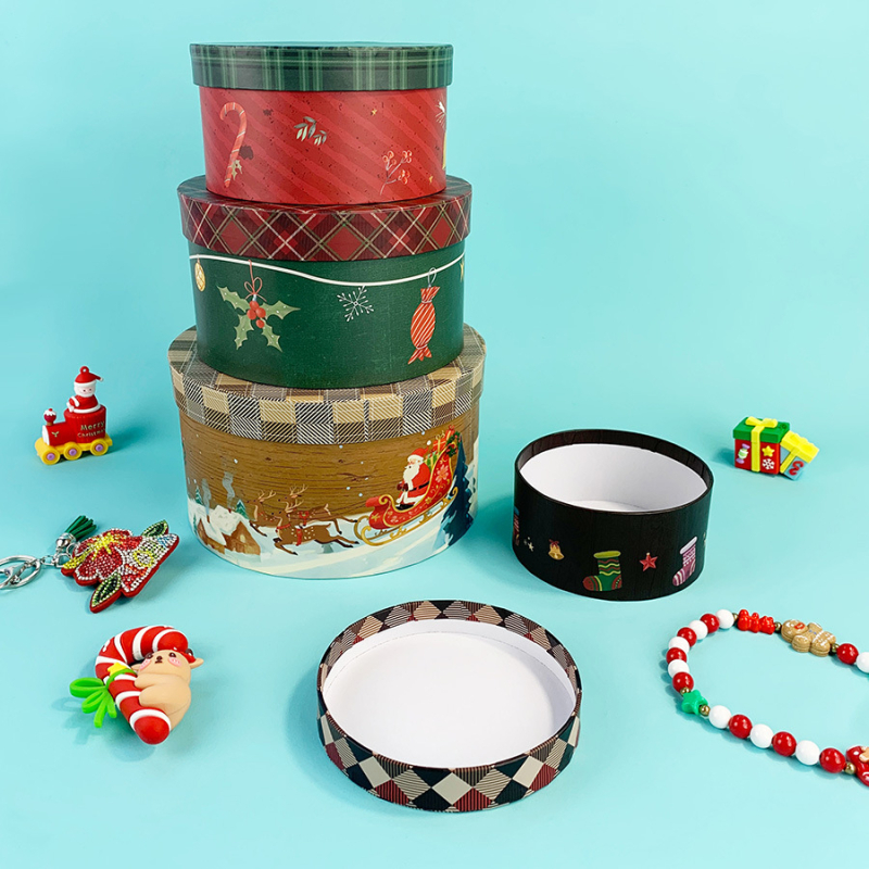 Sada štyroch vianočných darčekových krabičiek na domáce skladovanie, papierový materiál, darčekové balenie, značka Yiyu