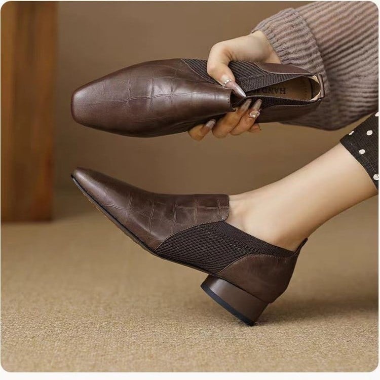 Női négyzetes orrú slip-on loaferek, mikro-szálas felsőrész, gumitalp, középmagas sarok 3-5 cm