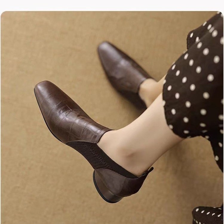 Női négyzetes orrú slip-on loaferek, mikro-szálas felsőrész, gumitalp, középmagas sarok 3-5 cm