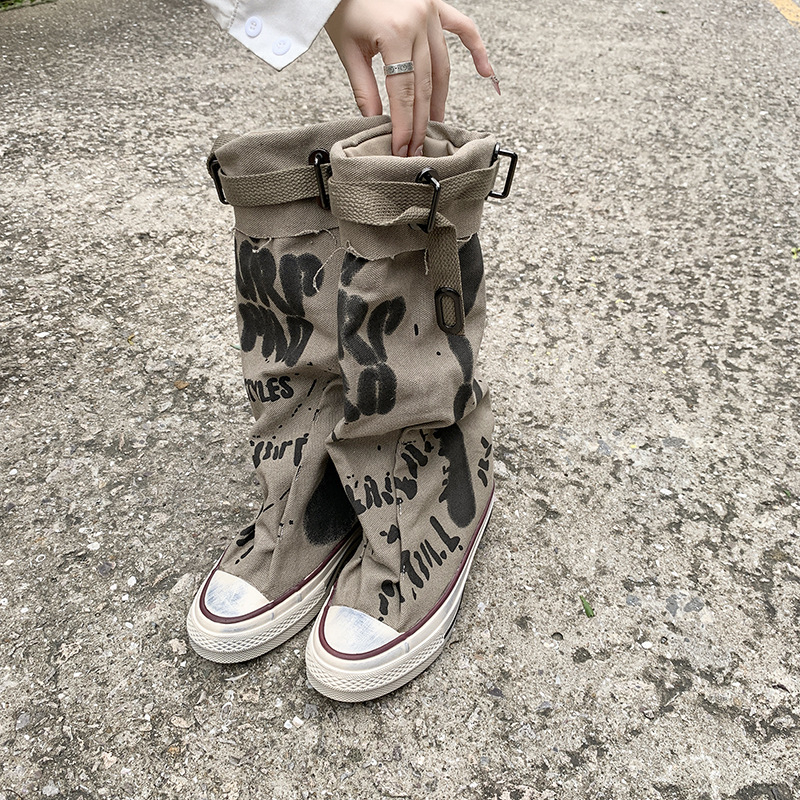 Dámske plátenné tenisky s graffiti vzorom, PU vrchný materiál, gumová podrážka, vysoký top nad 7 cm, hrubá podrážka, jeseň 2025