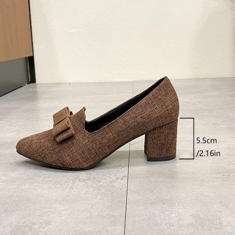 Pantofi Mary Jane, vârf ascuțit, suprafață mată, toc gros, înălțime toc 3–6 cm