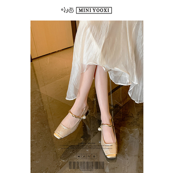 Mary Jane kingad, ruudukujulise ninaga, PU ülemine, 3-6 cm paks konts, ühe riba klõpsuga sulgemine