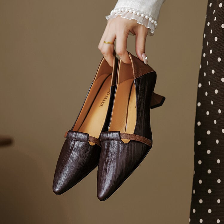 Női PU bőr cipő, közepes sarkú 3–5 cm, hegyes orr, slip-on, gumírozott talp