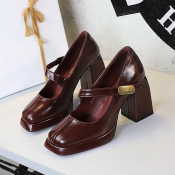 Ünnepi cipő, vintage stílus, PU felsőrész, négyszögletes orr, vastag sarka 6-8 cm