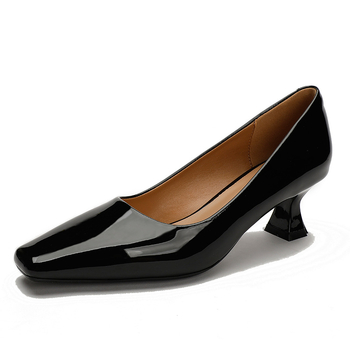 Női magas sarkú cipő, négyzetes orr, koreai stílus, 6-8 cm sark magasság, gumis talp, PU talpbetét