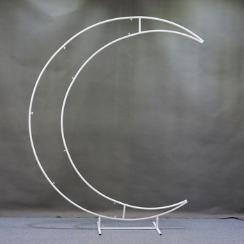 Vjenčani luk od kovanog željeza s dekorom od svilenih cvjetova