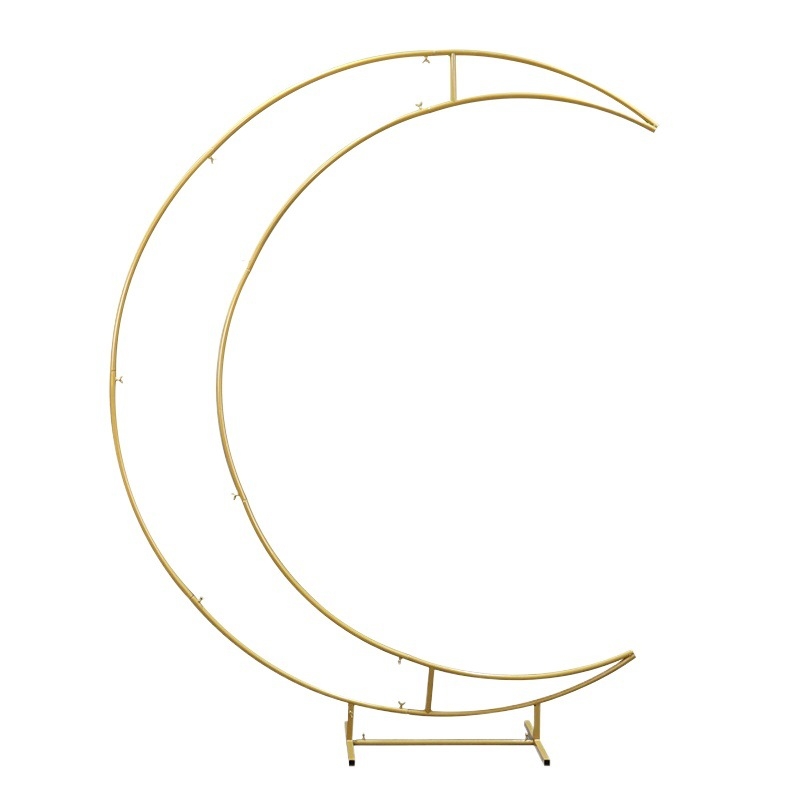 Vjenčani luk od kovanog željeza s dekorom od svilenih cvjetova