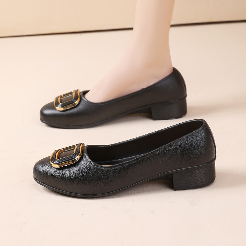 Női lapos cipő kerek orral, PVC felsőrész, PVC talp, alacsony boka, Goodyear talp