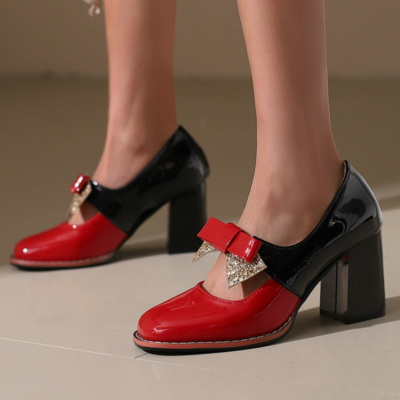 Női négyszögletes orrú magas sarkú cipő, 6–8 cm sarokkal, PVC felsőrész, belső anyag: Super fiber