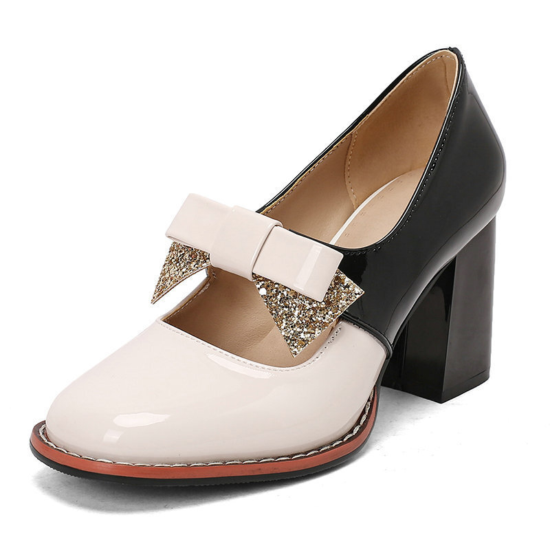 Női négyszögletes orrú magas sarkú cipő, 6–8 cm sarokkal, PVC felsőrész, belső anyag: Super fiber