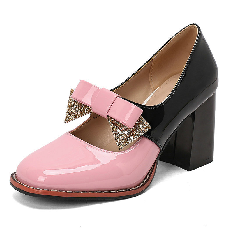 Női négyszögletes orrú magas sarkú cipő, 6–8 cm sarokkal, PVC felsőrész, belső anyag: Super fiber