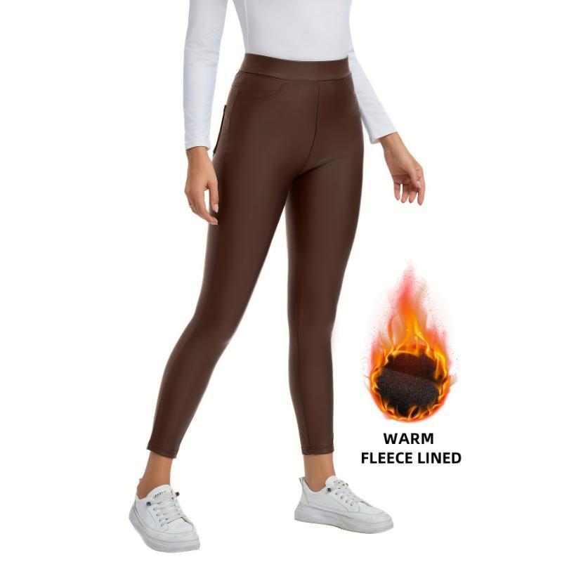 Bőrszűk nadrág zsebekkel, magas derekú, egyenes szárú, rövidre vágott hosszúságú, koreai stílus