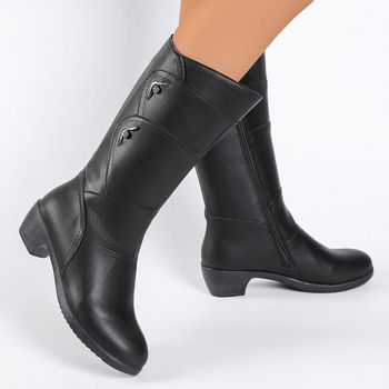 Női csizma hegyes orrú, oldalsó cipzár, alacsony szár, PU felsőrész, középmagas sarok 3–5 cm