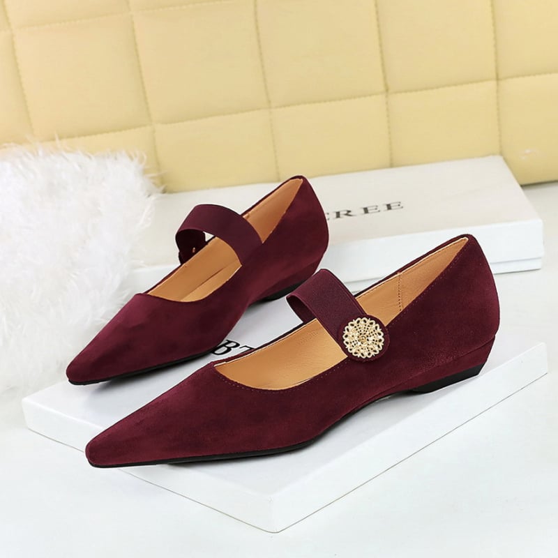 Női velúr hegyes orrú klíncipő, alacsony sarkú, slip-on elasztikus pánttal