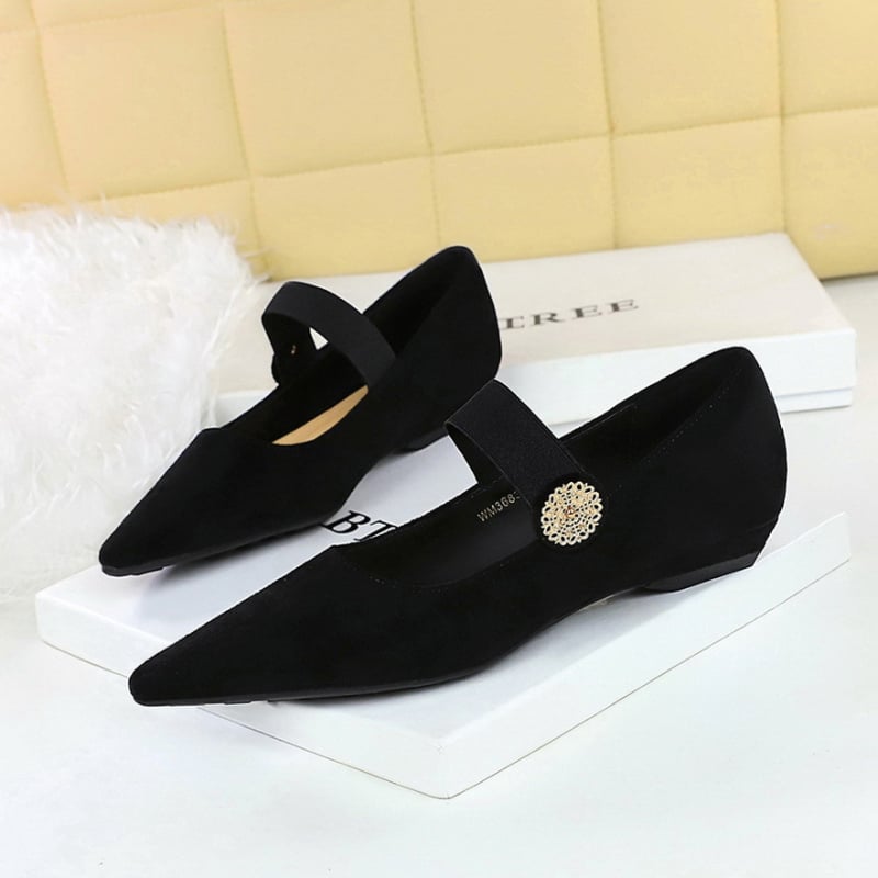 Női velúr hegyes orrú klíncipő, alacsony sarkú, slip-on elasztikus pánttal