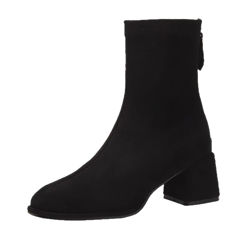 Női kötött bokacsizma négyszögletes orral, kötött felsőrész, középtok 3–6 cm, hátsó cipzár